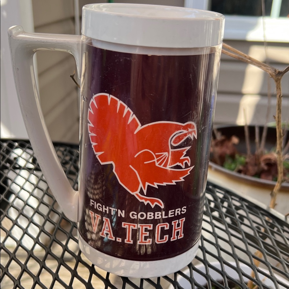 Virginia Tech fight’n gobblers vintage cup
